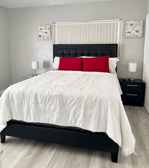 The Manors - Cozy 2 Bedrooms, 2 Baths Fort Lauderdale Kültér fotó